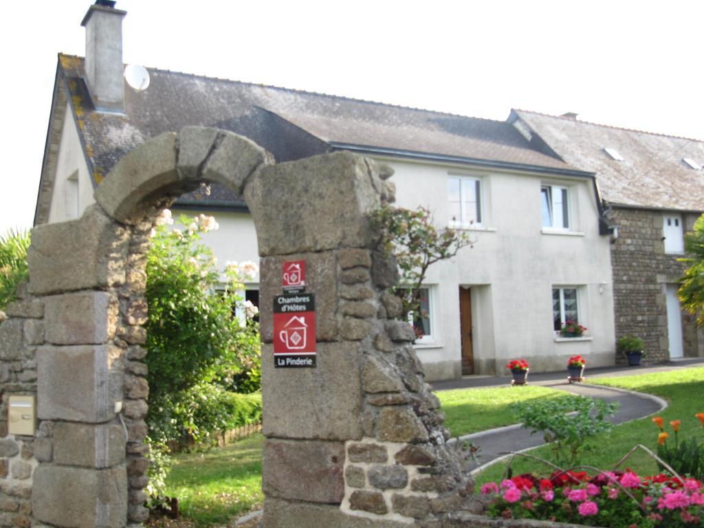Chambres D'Hotes La Pinderie Val-Couesnon Екстериор снимка