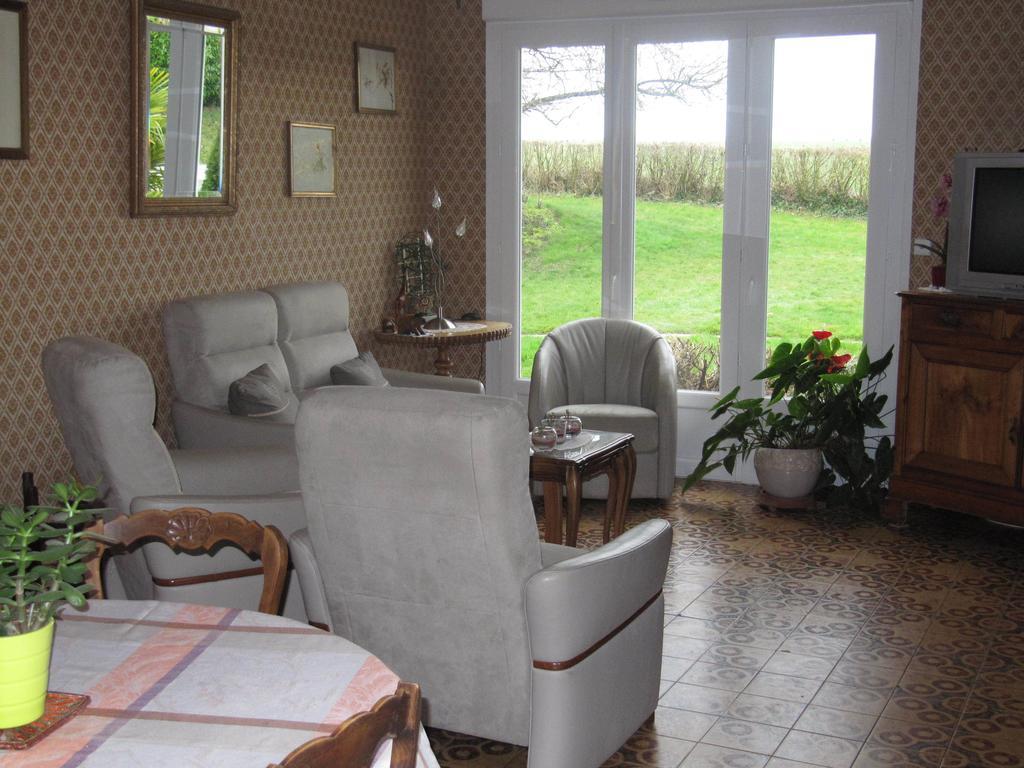 Chambres D'Hotes La Pinderie Val-Couesnon Екстериор снимка
