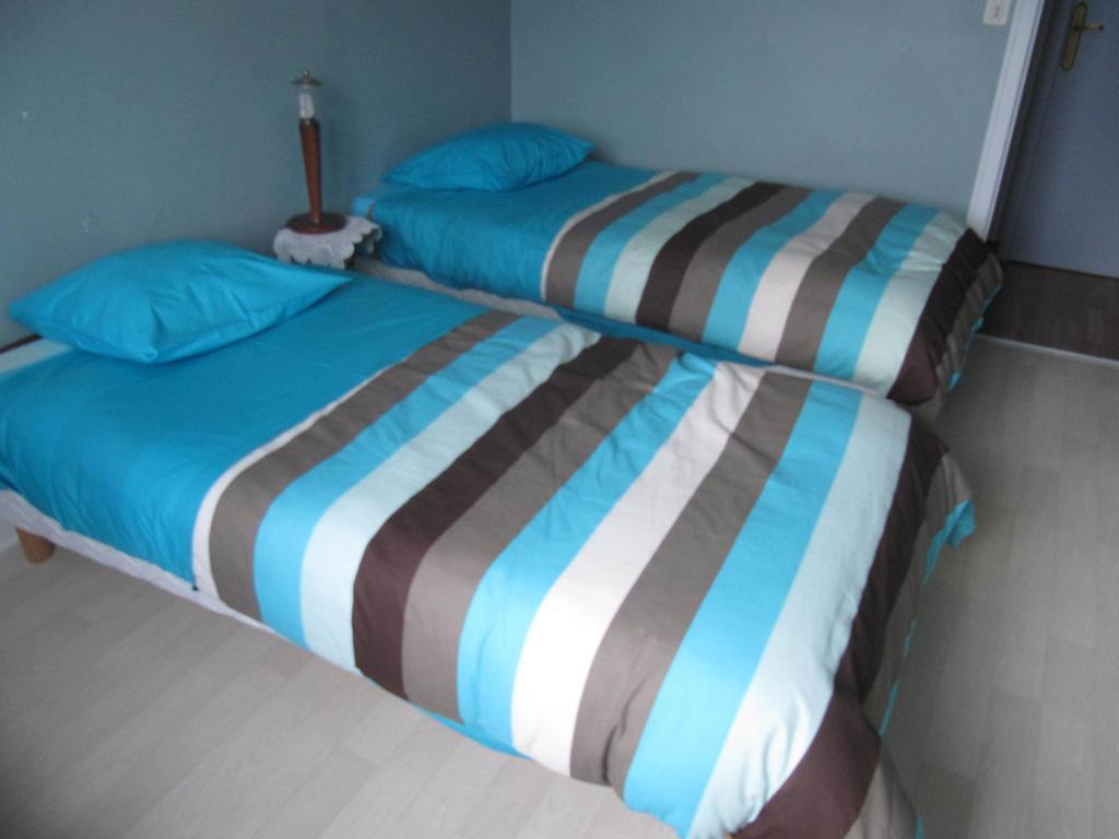 Chambres D'Hotes La Pinderie Val-Couesnon Стая снимка