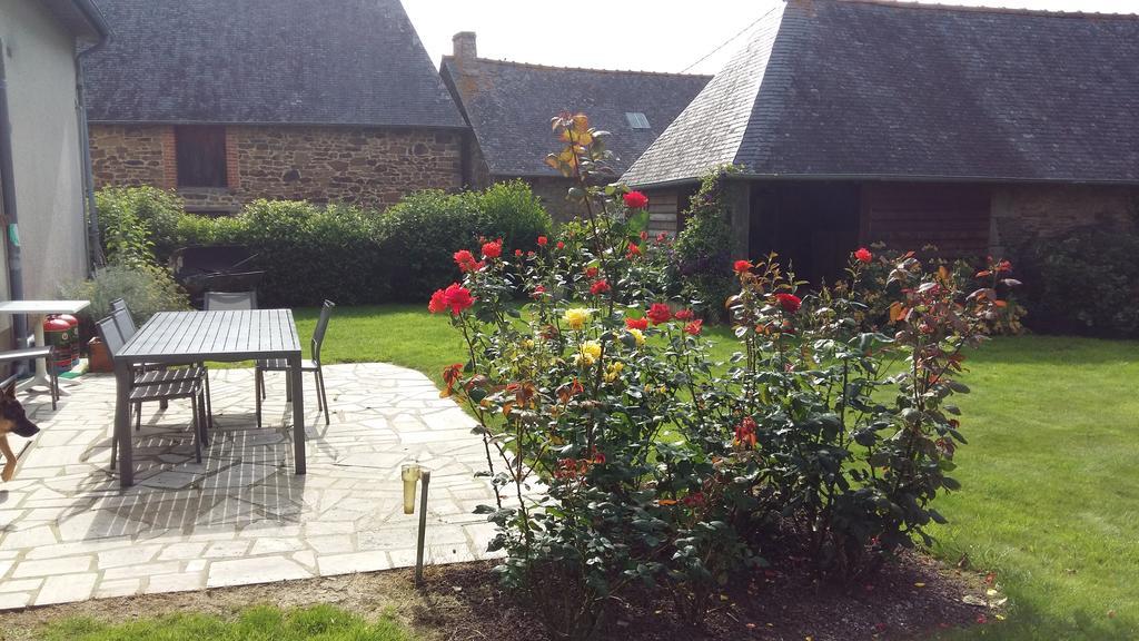 Chambres D'Hotes La Pinderie Val-Couesnon Екстериор снимка