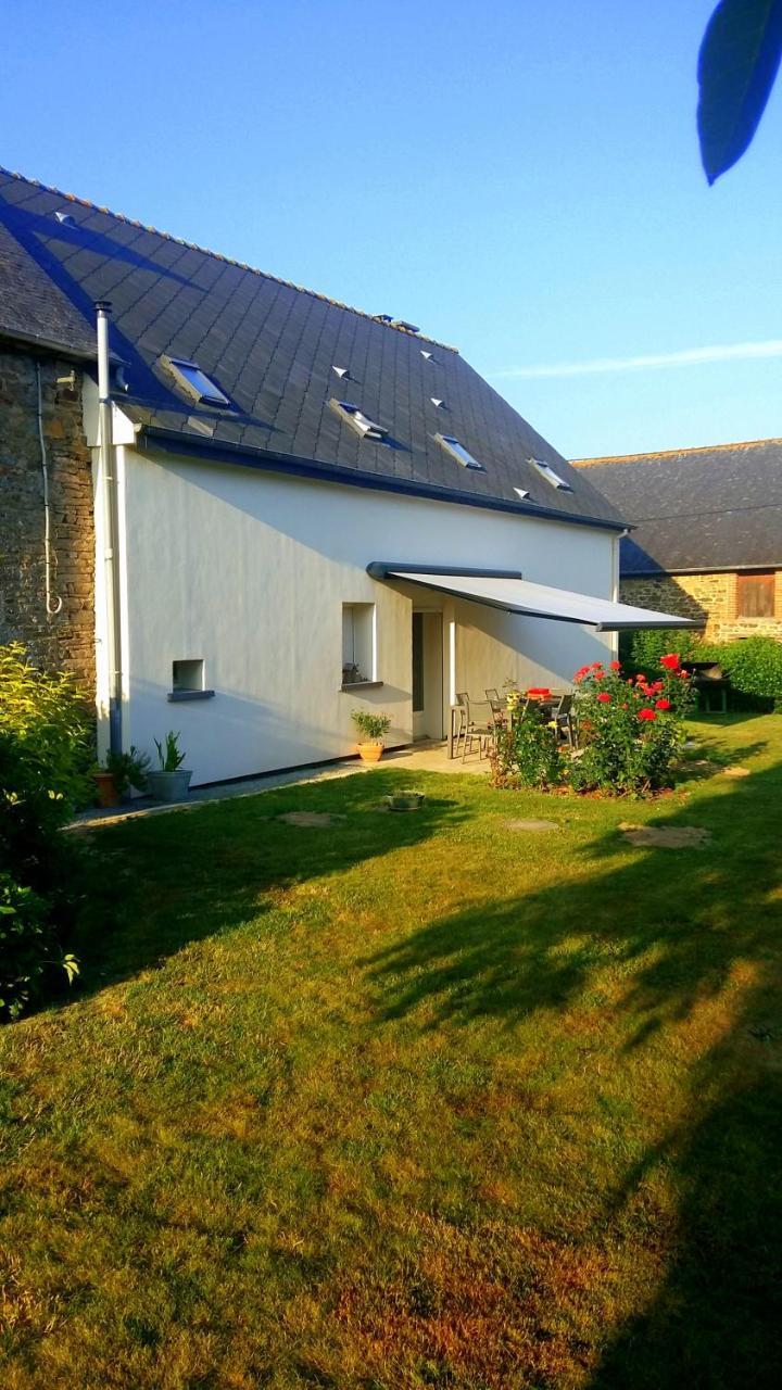 Chambres D'Hotes La Pinderie Val-Couesnon Екстериор снимка